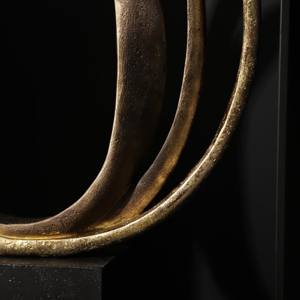 Circular Art Ornament