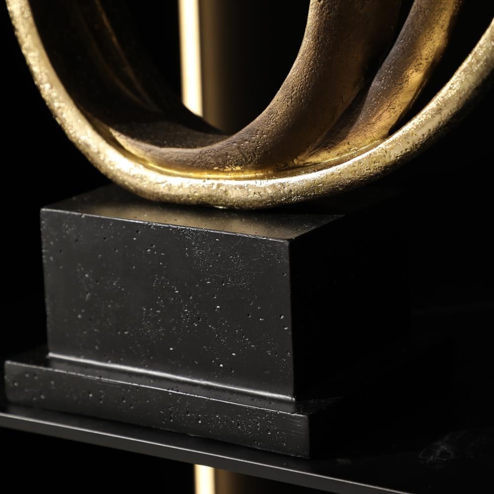 Circular Art Ornament