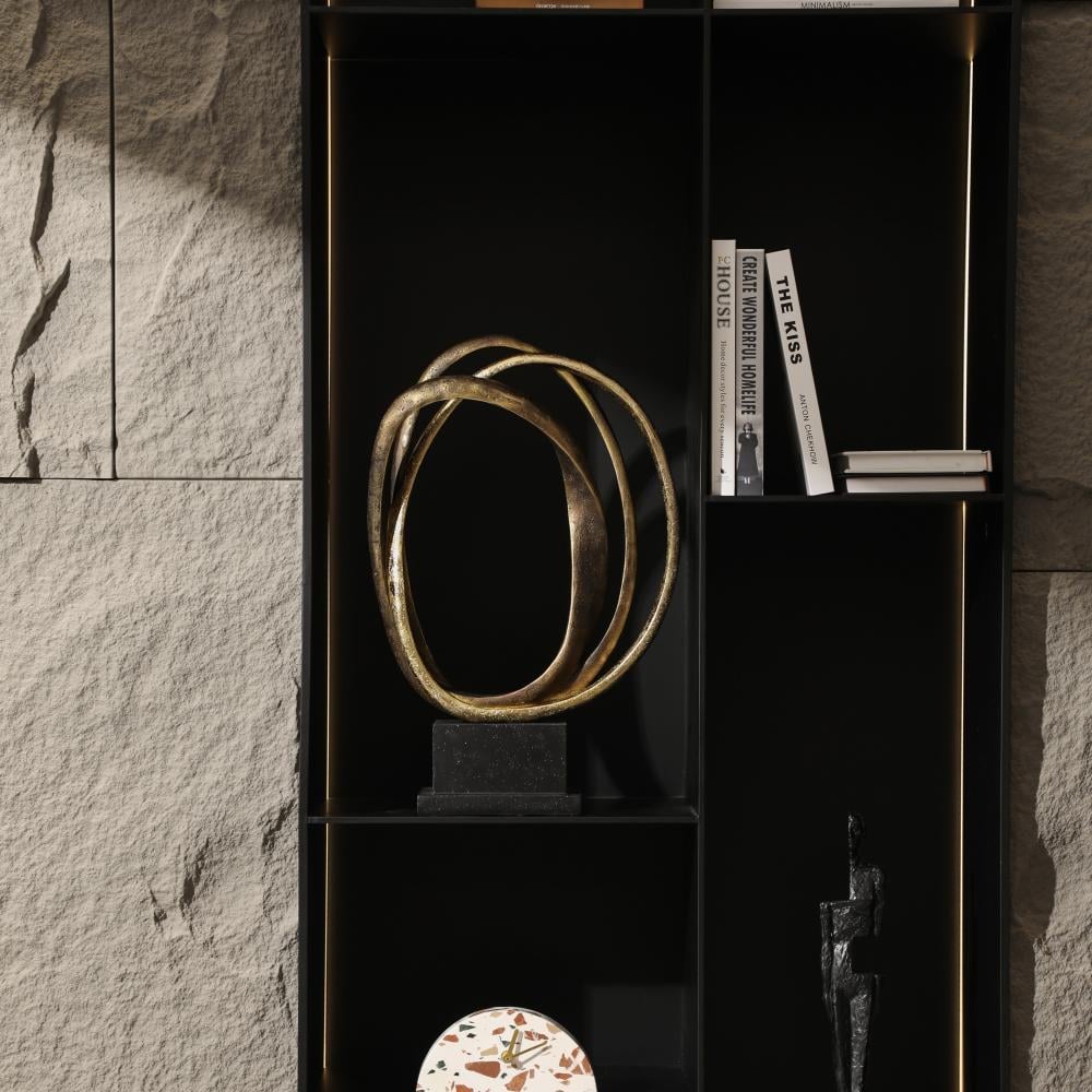 Circular Art Ornament